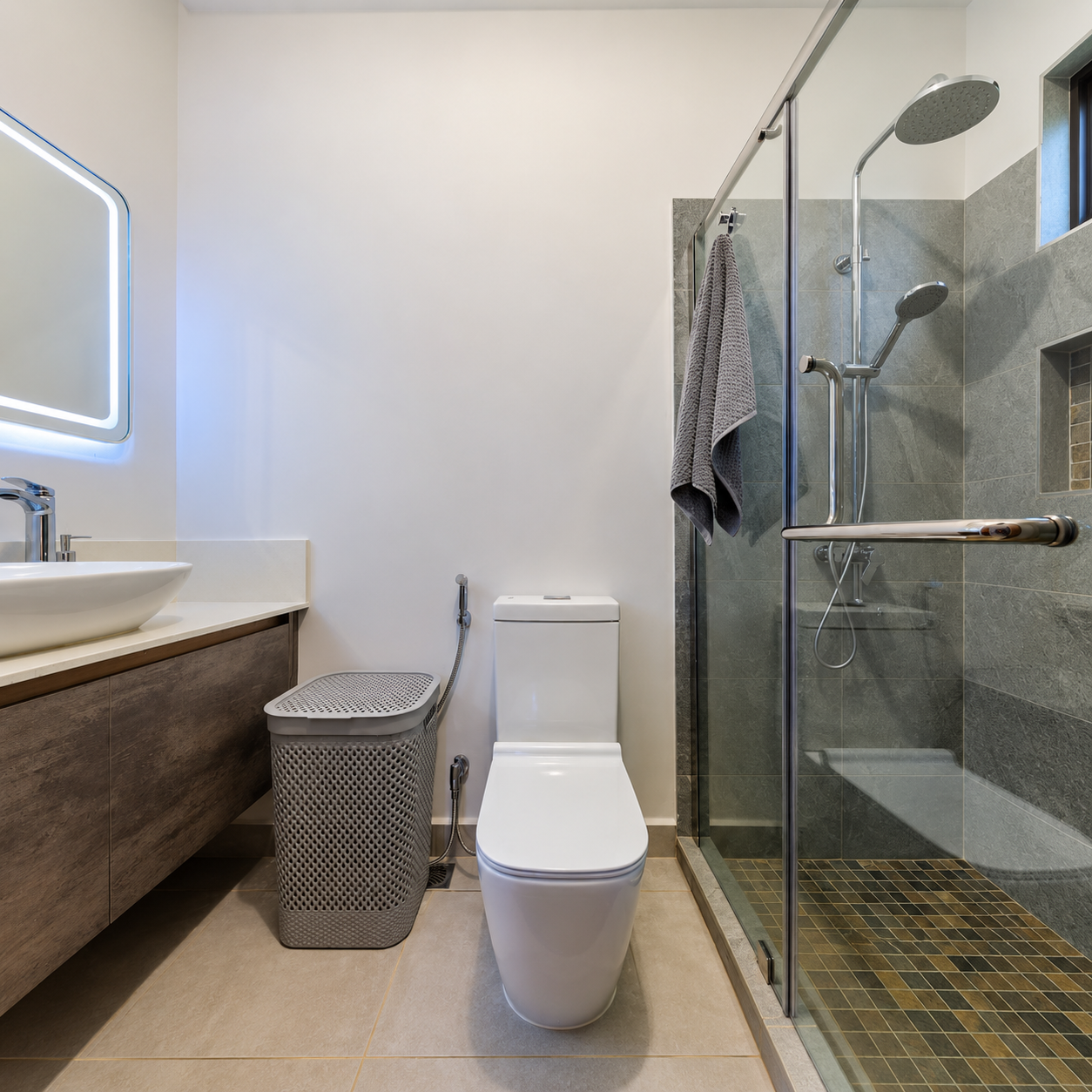PENTHOUSE BLUEROCK E6